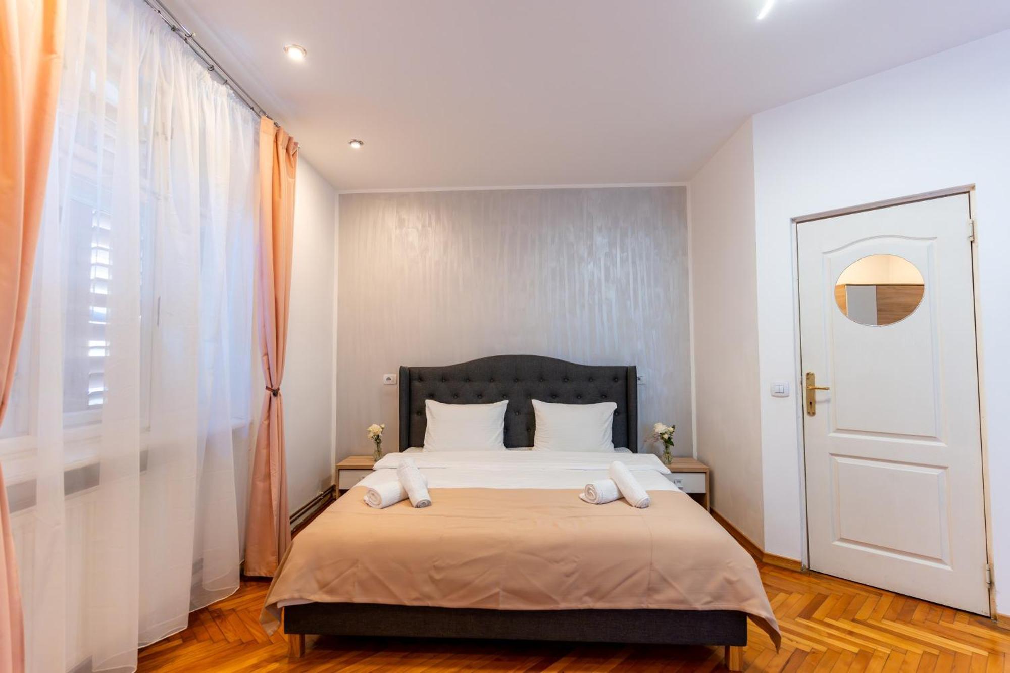 Apartment Crisan - Crisan *
