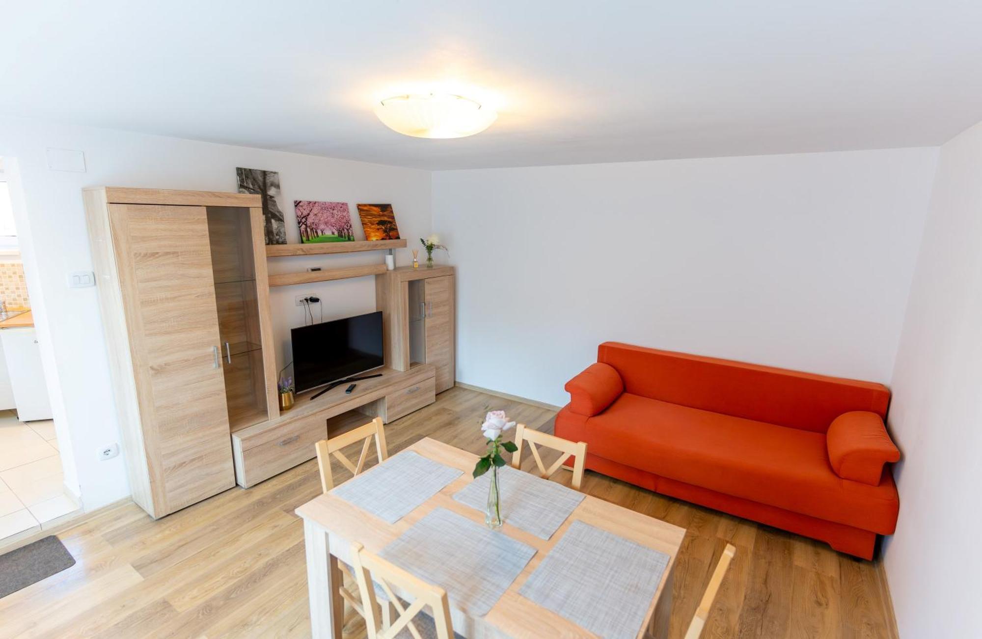 Apartment Crisan - Crisan *