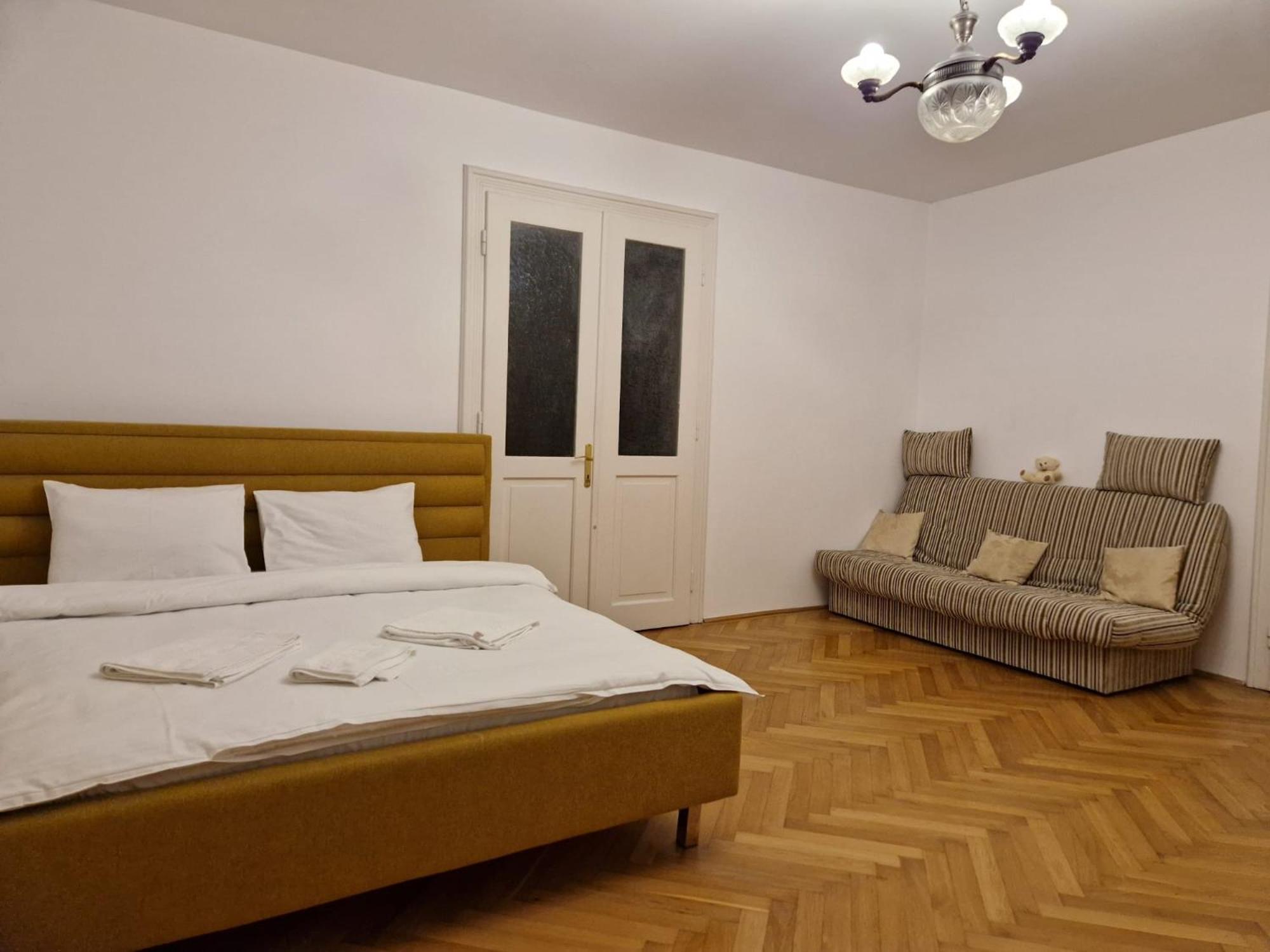 Crisan - Crisan * Brasov
