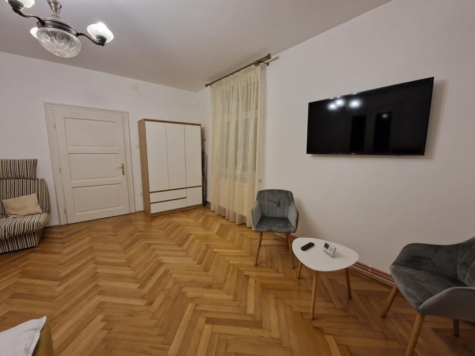 Crisan - Crisan Apartment *